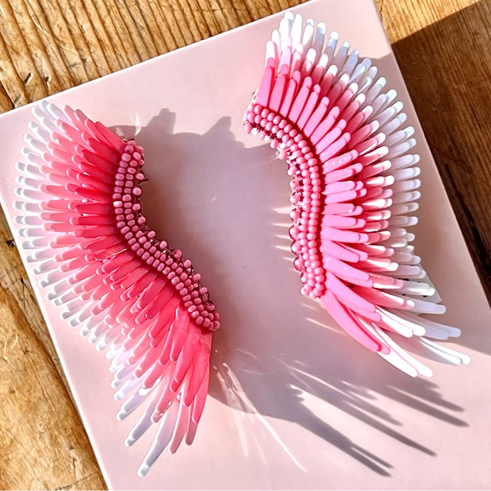 πΊπHPππΊ NWT Mignonne Gavigan Midi Madeline Earrings Triple Layered Pink & White - Picture 11 of 16